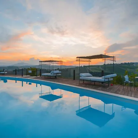 Apartment In Marche Near Grottammare Beach شقة *