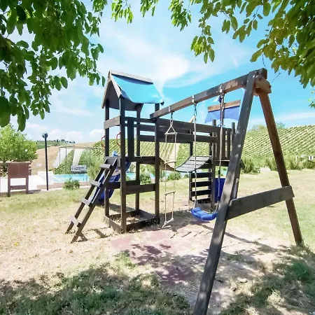 Apartment In Marche Near Grottammare Beach شقة